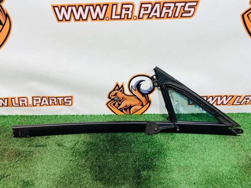 LR181993 Front Door Glass (Triangle) Right Range Rover Sport L461 (2023-) Used cost 220 € in stock 1 pcs.