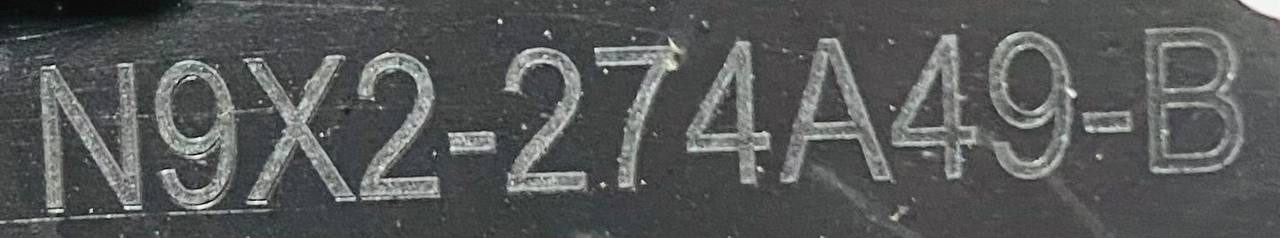 LR183547 Rear left door molding for Range Rover Sport L461 (2023-) Used cost 200 € in stock 2 pcs.