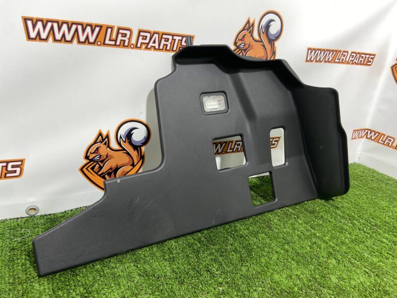 LR188940 Right Instrument Panel Insulator for Range Rover Sport L461 (2023-) Used cost  € in stock 1 pcs.
