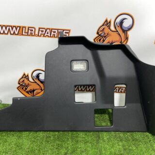 LR188940 Right Instrument Panel Insulator for Range Rover Sport L461 (2023-) Used cost  € in stock 1 pcs.