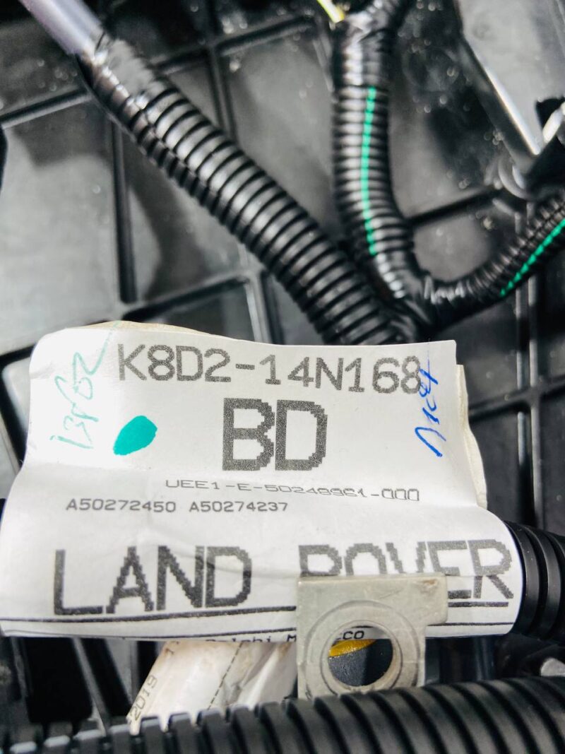 T2H39738KIT Electric distribution box with Jaguar F-Pace X761 (2017-) used case cost  € in stock 1 pcs.