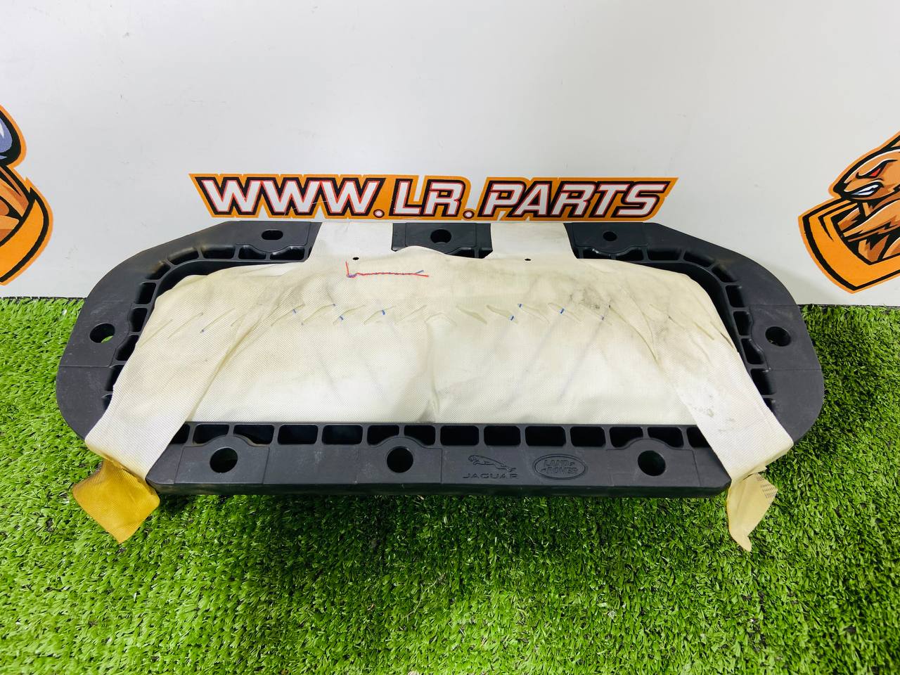 541123518 Passenger airbag for Range Rover Sport L461 (2023-) Used cost € in stock 1 pcs.