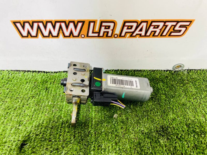974467104 Front Right Seat Adjustment Motor for Range Rover L405 (2013-2021) Used cost  € in stock 1 pcs.