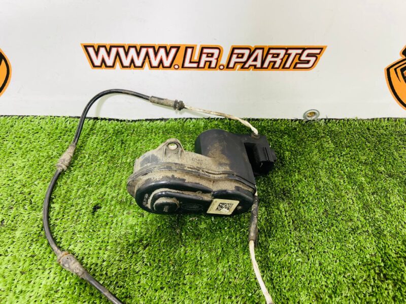 HPLA2K327DF Rear right parking brake actuator Range Rover L405 (2013-2021) Used cost  € in stock 1 pcs.