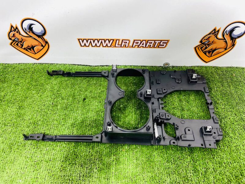K8D2045K98C Refurbishment of Range Rover Evoque New L551 (2019-) floor console used. cost  € in stock 1 pcs.