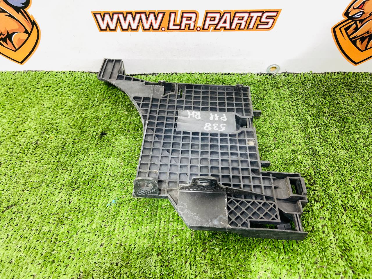 LR025744 Right headlight mounting bracket RANGE ROVER EVOQUE L538 2011-2018 Used cost 35 € in stock 1 pcs.