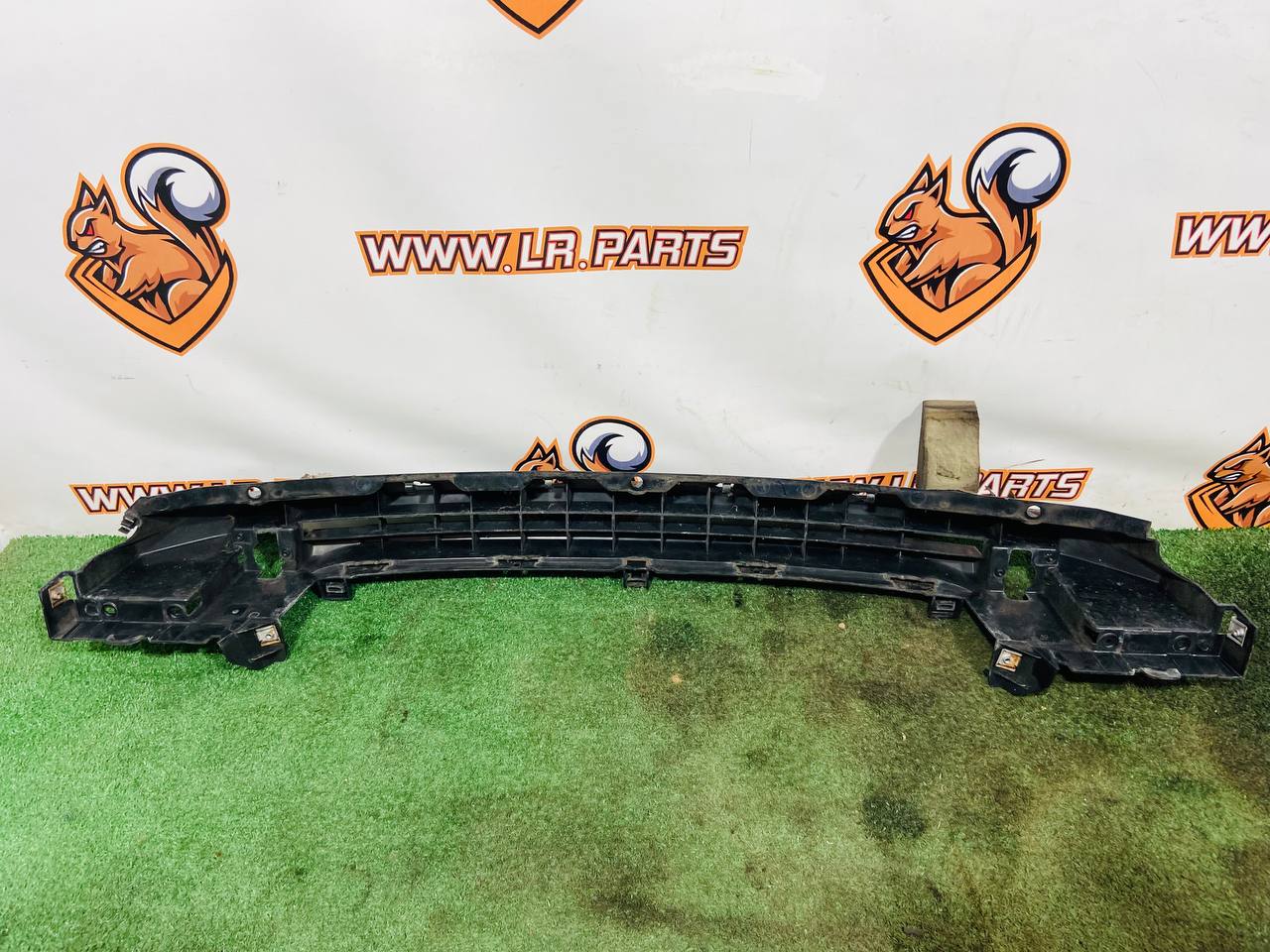 LR026532 Front bumper mounting bracket Range Rover Evoque L538 (2012-2018) Used cost 130 € in stock 1 pcs.