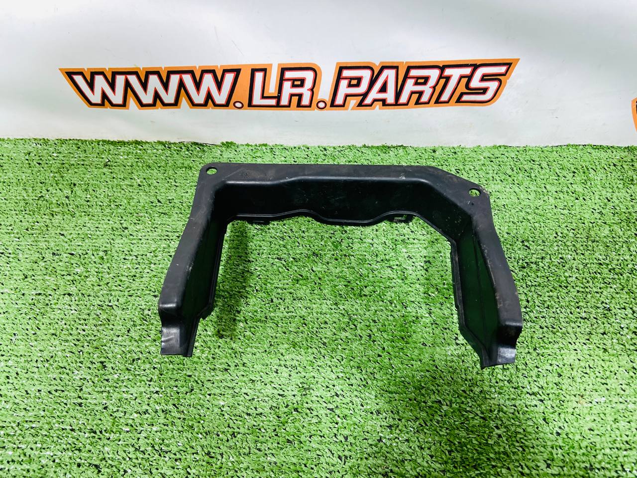 LR027975 Battery shelf bracket Land Rover Discovery Sport L550 (2015-) Used - Image 12