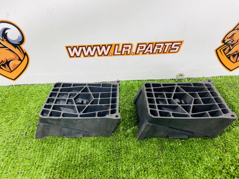LR034905 Anti-recoil stop Range Rover L405 (2013-2021) Used cost 18 € in stock 2 pcs.