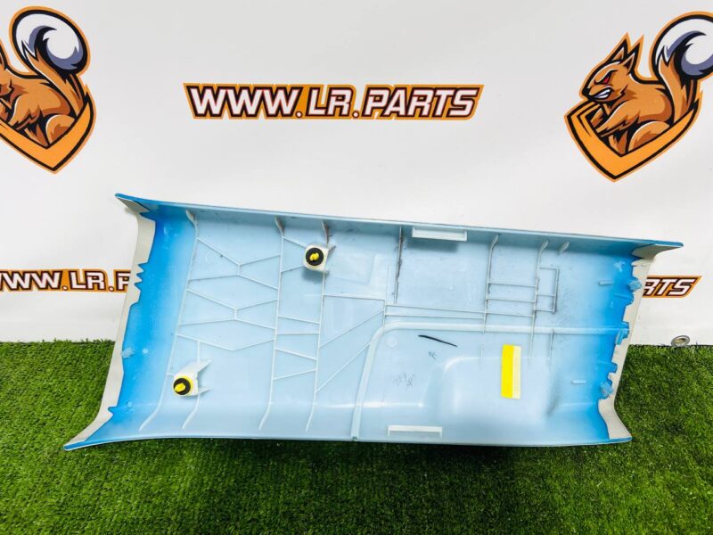 LR035792 Right Inner Pillar Panel Range Rover L405 (2013-2021) Used cost  € in stock 1 pcs.