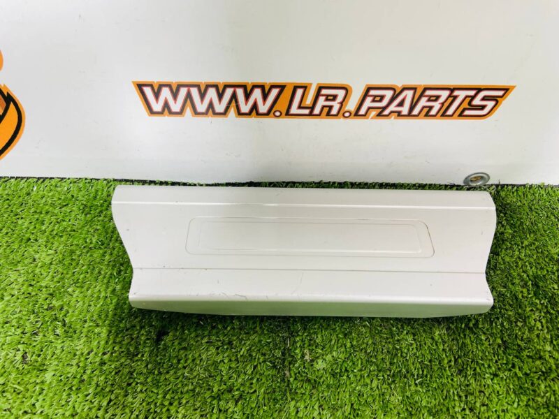LR035838 Right rear door sill trim Range Rover L405 (2013-2021) Used cost 22 € in stock 3 pcs.