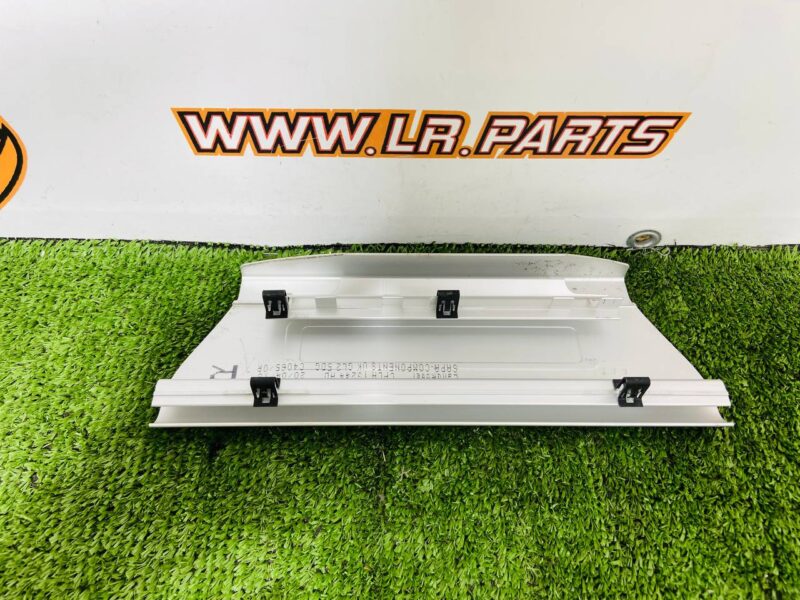 LR035838 Right rear door sill trim Range Rover L405 (2013-2021) Used cost 22 € in stock 3 pcs.