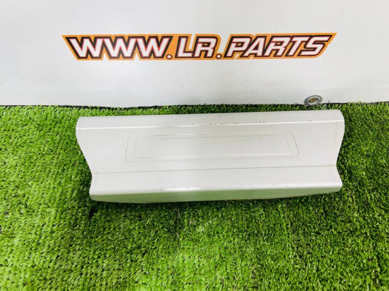LR035839 Left rear door sill cover for Range Rover L405 (2013-2021) used cost 30 € in stock 3 pcs.