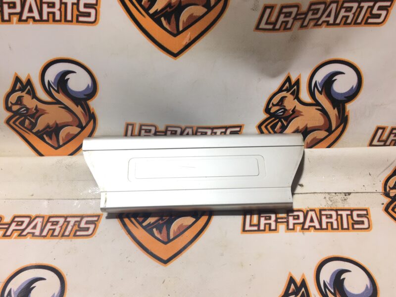 LR035839 Left rear door sill cover for Range Rover L405 (2013-2021) used cost 30 € in stock 3 pcs.