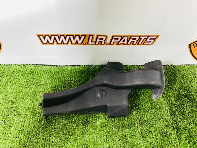 LR036765 Rear left lid hinge cover for Range Rover L405 (2013-2021) Used cost 10 € in stock 1 pcs.