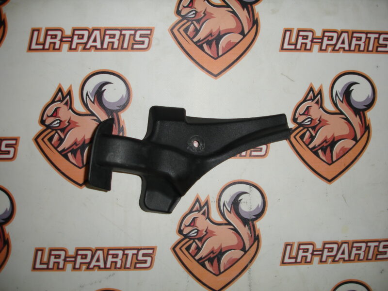 LR036765 Rear left lid hinge cover for Range Rover L405 (2013-2021) Used cost 10 € in stock 1 pcs.