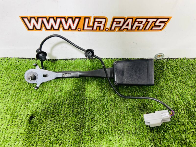 LR037440 Front seat belt buckle for Range Rover L405 (2013-2021) Used cost  € in stock 2 pcs.