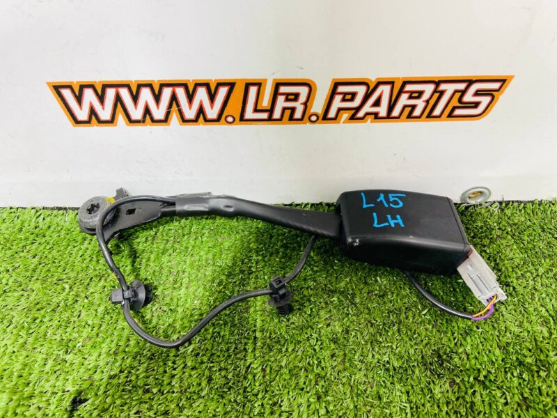 LR037440 Front seat belt buckle for Range Rover L405 (2013-2021) Used cost  € in stock 2 pcs.