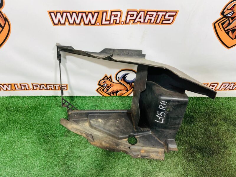 LR038055 Radiator diffuser right front Range Rover L405 (2013-2021) Used - Image 13