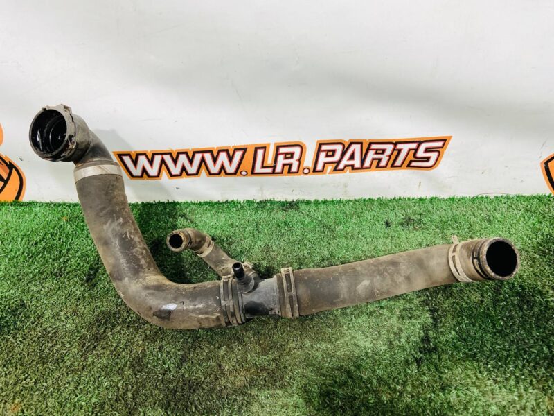 LR039251 Cooling pipe 3.0TD lower Range Rover Sport L494 (2014-2022) Used cost 30 € in stock 2 pcs.