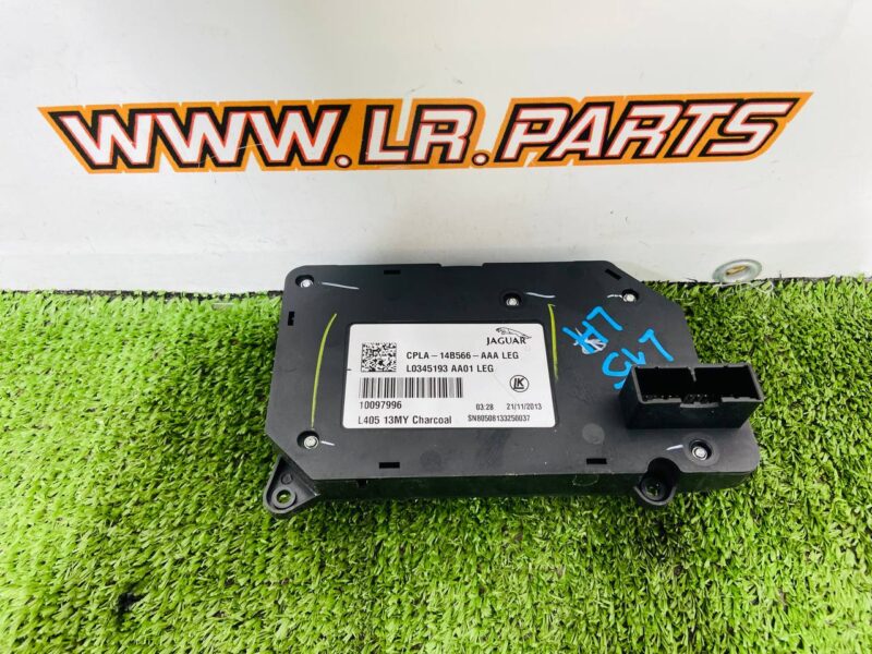LR042435 Electric seat adjustment switch, passenger side Range Rover L405 (2013-2021) Used cost 70 € in stock 1 pcs.