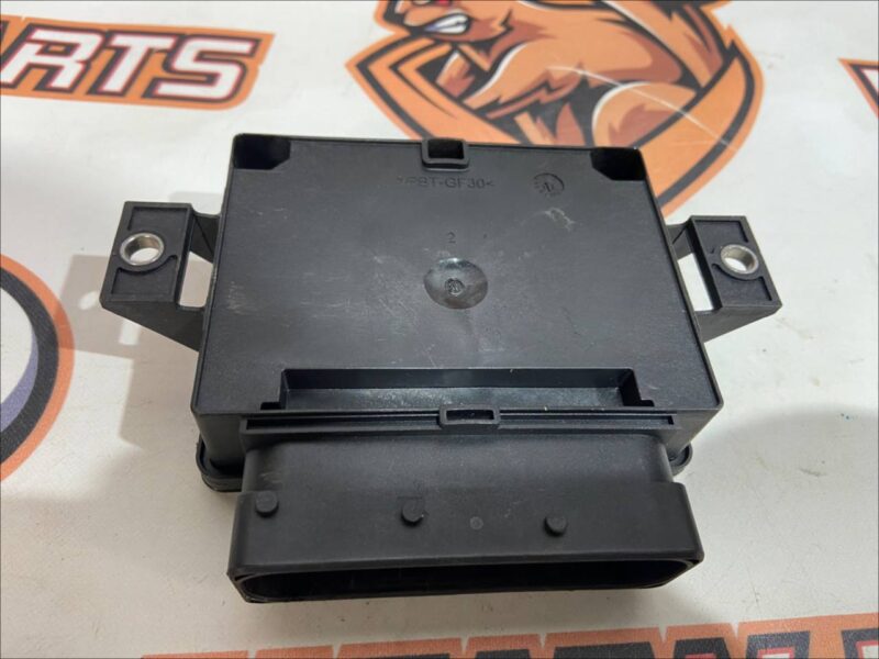 LR043579 Electric parking brake control module Range Rover L405 (2013-2021) Used cost 90 € in stock 1 pcs.