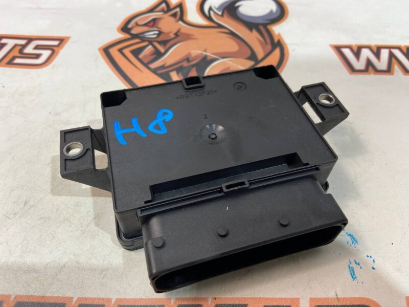 LR043579 Electric parking brake control module Range Rover L405 (2013-2021) Used cost 90 € in stock 1 pcs.