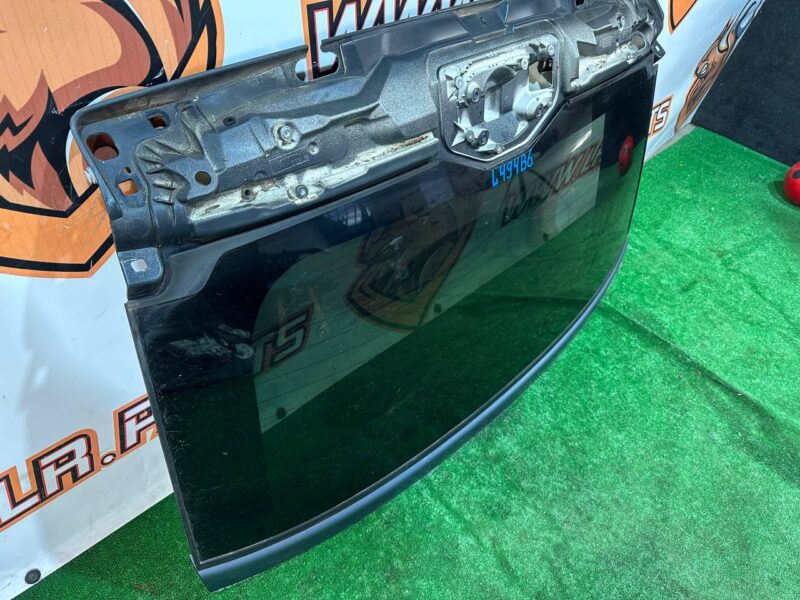 LR044114 Trunk lid glass Range Rover Sport L494 (2014-2022) used cost 270 € in stock 1 pcs.
