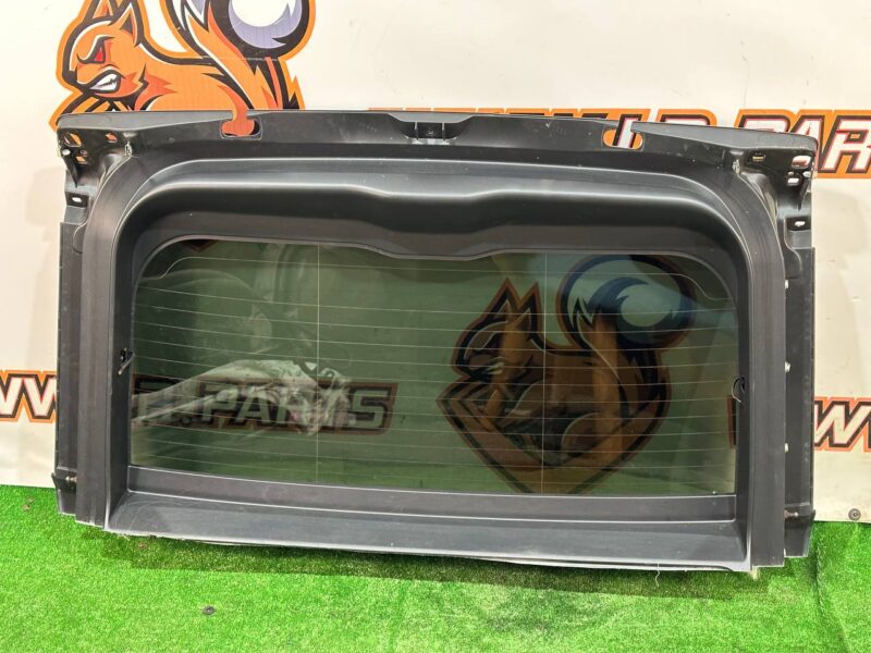 LR044114 Trunk lid glass Range Rover Sport L494 (2014-2022) used cost 270 € in stock 1 pcs.