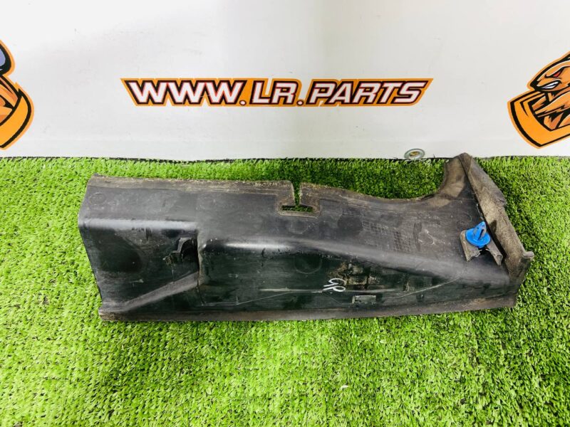 LR046781 Access cover to the lamp rights RANGE ROVER L405 13- Used cost 20 € in stock 1 pcs.