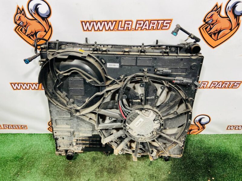 LR048175KIT Radiator Cassette 3.0 D Range Rover L405 (2013-2021) Used cost 1 250 € in stock 1 pcs.