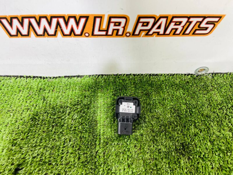 LR052875 Rear view camera Range Rover L405 (2013-2021) used cost  € in stock 1 pcs.