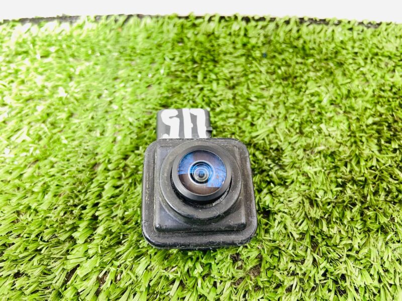 LR052875 Rear view camera Range Rover L405 (2013-2021) used cost  € in stock 1 pcs.