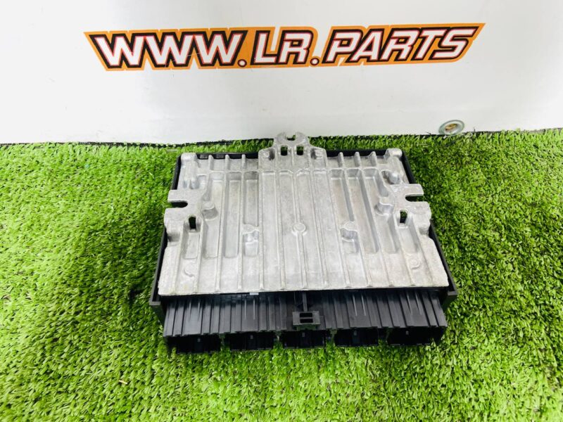 LR061457 RANGE ROVER L405 13 air suspension control unit- Used - Image 13