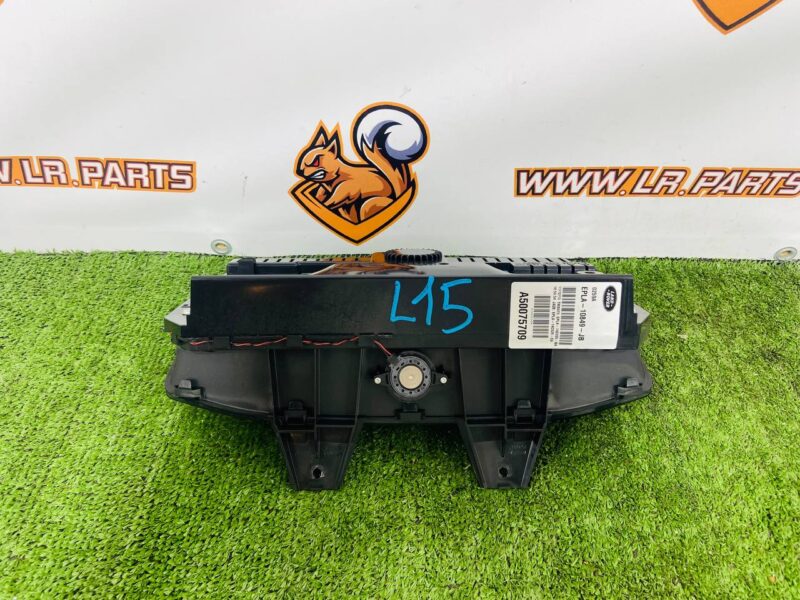 LR069049 Dashboard dashboard TFT -2017 Range Rover L405 (2013-2021) Used cost 750 € in stock 1 pcs.