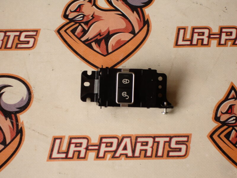 LR071264 Lock button for the right door central lock of Range Rover L405 (2013-2021) Used cost 15 € in stock 2 pcs.