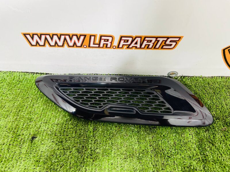 LR074254 Left Hood Grille Range Rover Evoque L538 (2012-2018) Used cost 80 € in stock 1 pcs.