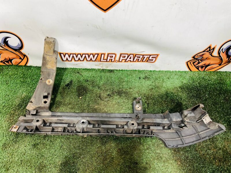 LR076517 Rear left bumper mounting bracket Range Rover L405 (2013-2021) Used - Image 12