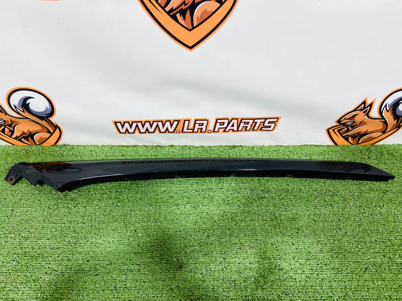 LR077218 Windshield pillar trim left Range Rover Evoque L538 (2012-2018) Used cost 25 € in stock 1 pcs.