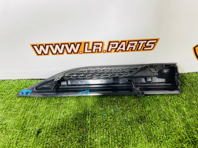 LR078363 Front fender molding left Range Rover Evoque L538 (2012-2018) Used cost 70 € in stock 1 pcs.