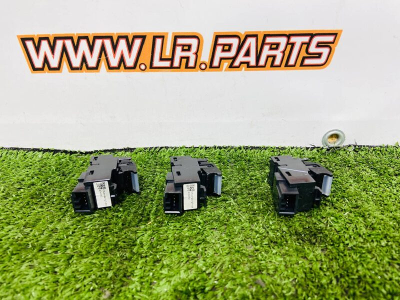 LR078893 Passenger door window lifter button RANGE ROVER L405 13- Used cost 20 € in stock 3 pcs.