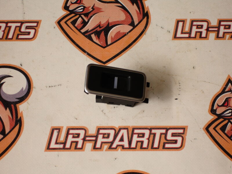 LR078893 Passenger door window lifter button RANGE ROVER L405 13- Used cost 20 € in stock 3 pcs.