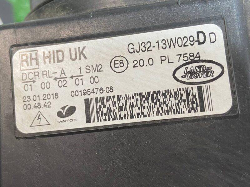 LR084565 Right headlight bixenon 2015- Range Rover Evoque L538 (2012-2018) Used cost 550 € in stock 1 pcs.