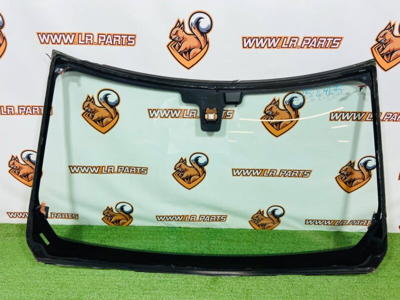 LR086060 Windshield for Range Rover L405 (2013-2021) Used cost 300 € in stock 1 pcs.