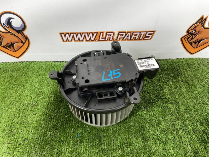 LR086147 Heater Blower Motor (Eng) Land Rover Discovery 5 L462 (2017-) Used cost 100 € in stock 2 pcs.