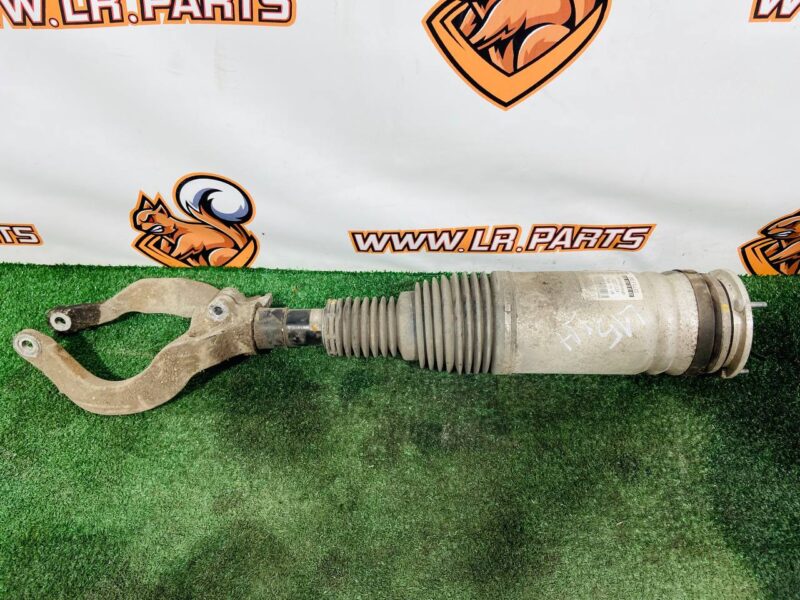 LR087091KIT Front left shock absorber with bracket Range Rover L405 (2013-2021) Used cost  € in stock 1 pcs.