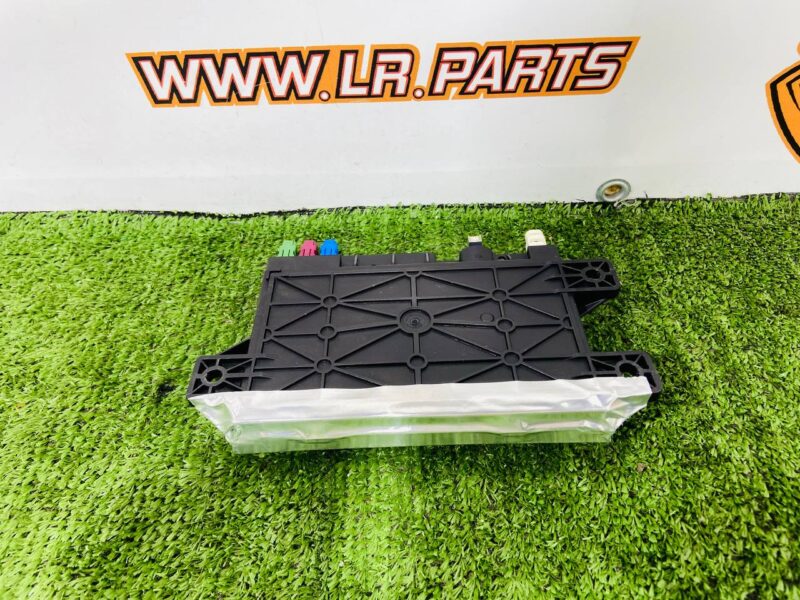 LR087729 Telematic control module Range Rover Evoque L538 (2012-2018) Used cost  € in stock 1 pcs.