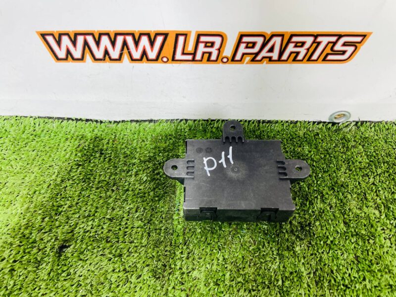 LR095501 Driver's door comfort module Land Rover Discovery Sport L550 (2015-) USED cost  € in stock 1 pcs.
