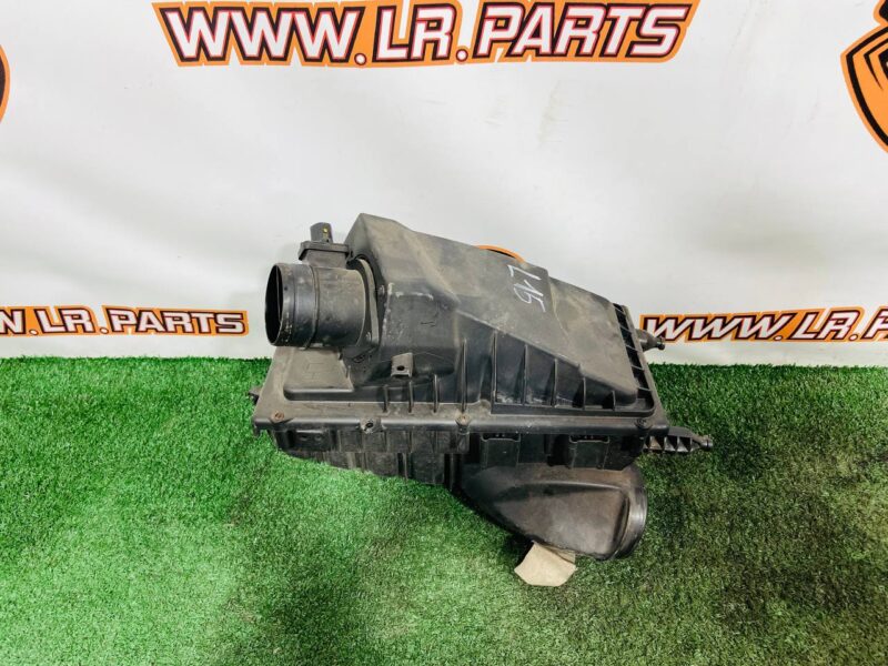 LR095794 Air filter housing left RANGE ROVER (L405) 2013- Used cost 250 € in stock 1 pcs.