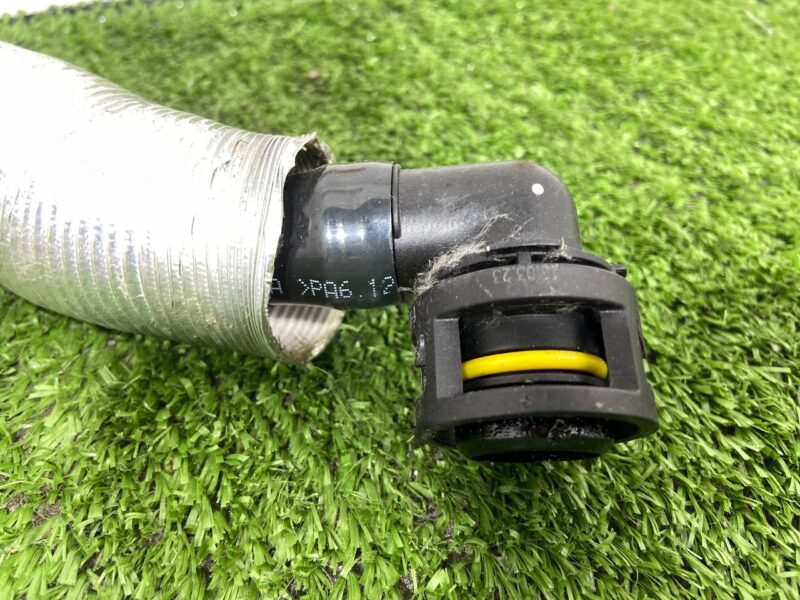LR125255 Used Range Rover Sport L461 (2023-) Soap Dispenser Tube cost  € in stock 1 pcs.